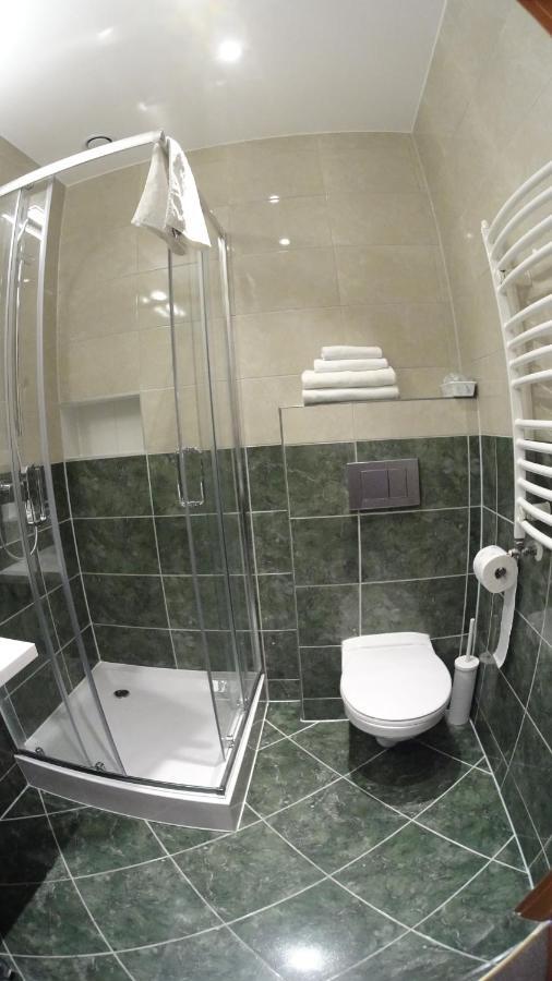 Hotel Astra Dąbrowa Górnicza المظهر الخارجي الصورة