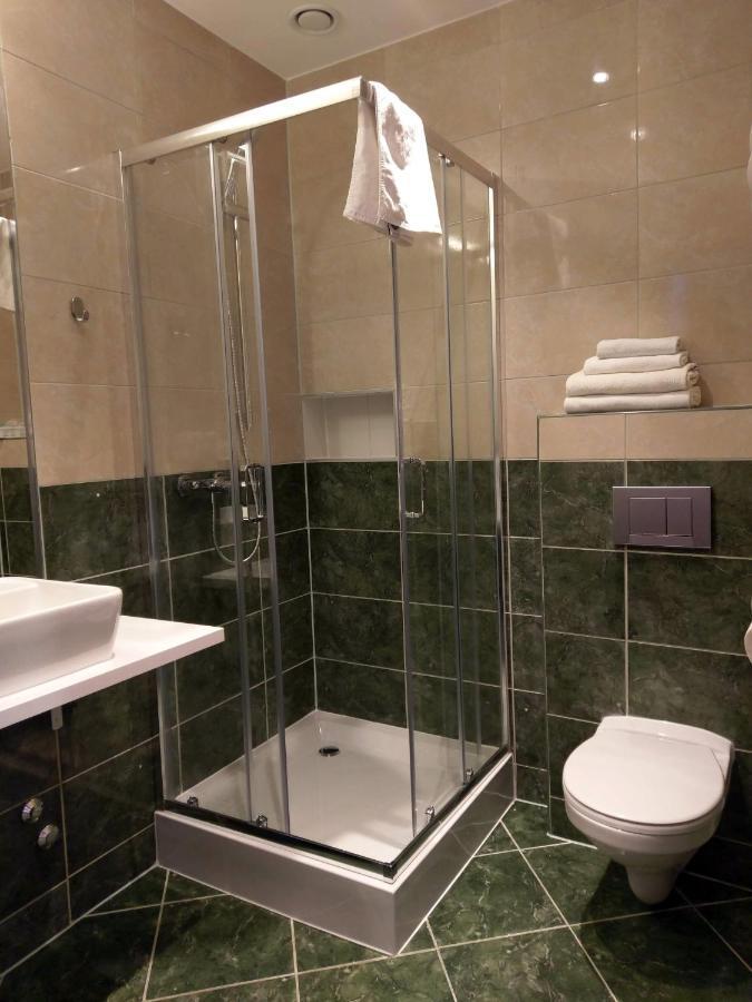 Hotel Astra Dąbrowa Górnicza المظهر الخارجي الصورة