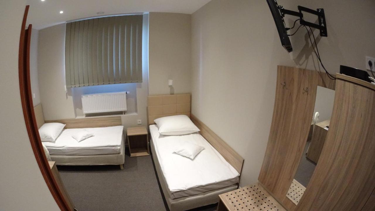 Hotel Astra Dąbrowa Górnicza المظهر الخارجي الصورة