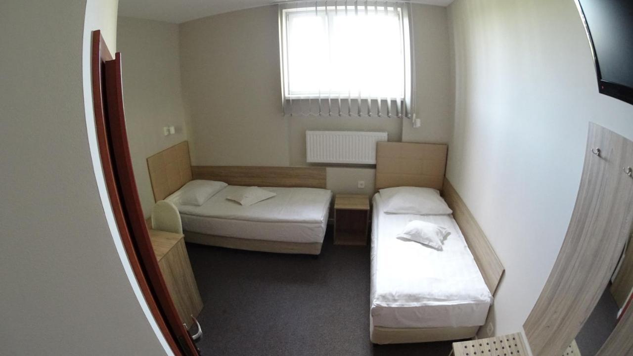 Hotel Astra Dąbrowa Górnicza المظهر الخارجي الصورة