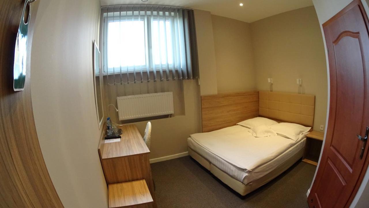 Hotel Astra Dąbrowa Górnicza المظهر الخارجي الصورة